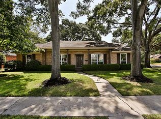 9411 Bob White Dr, Houston, TX 77096