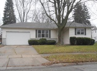 5385 Buchanan St, Merrillville, IN 46410