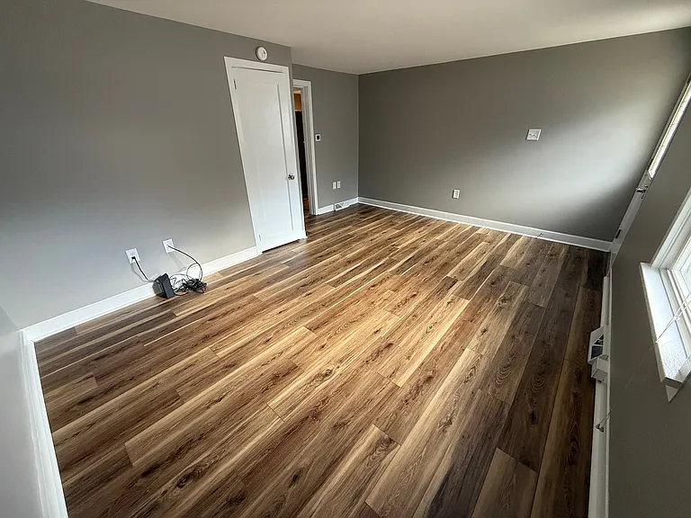 210 Hill St — Photo 7