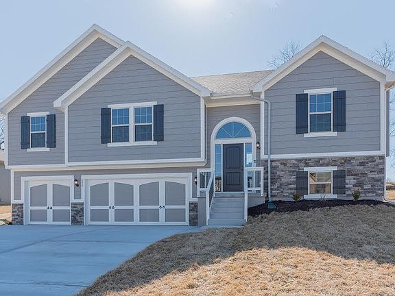 2nd image of 313 Deer Dr