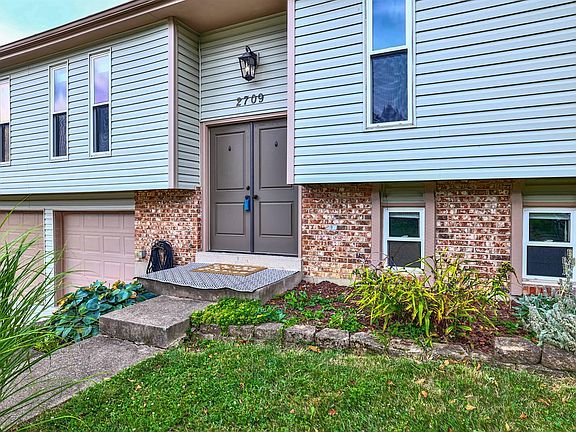 3rd image of 2709 Wesley Dr