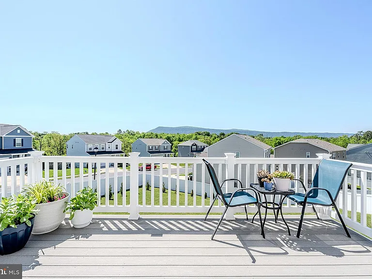 324 Cedar Spring Dr — Photo 32