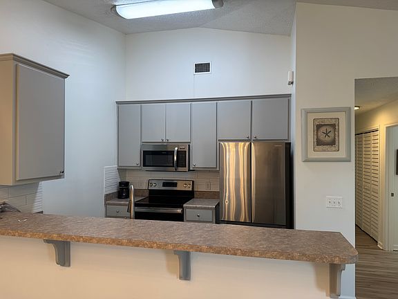 3rd image of 704 C Ave #706