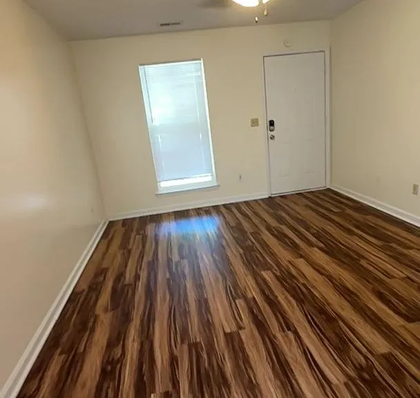 Hearthwood Apartments — Photo 18