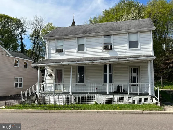 31 Douglas Ave, Lonaconing, MD 21539