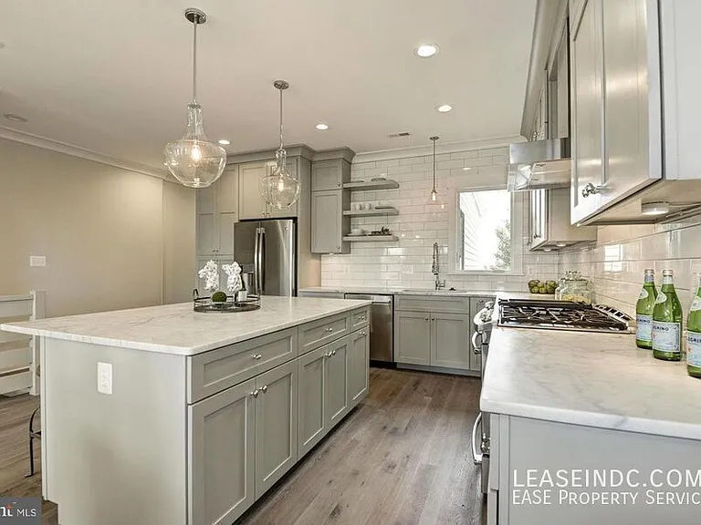 1232 I St NE #2 — Photo 6