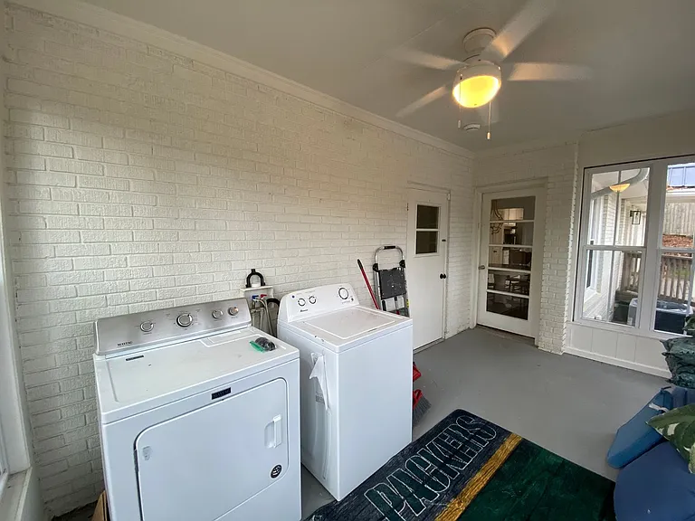 264 E Vineland Rd — Photo 14