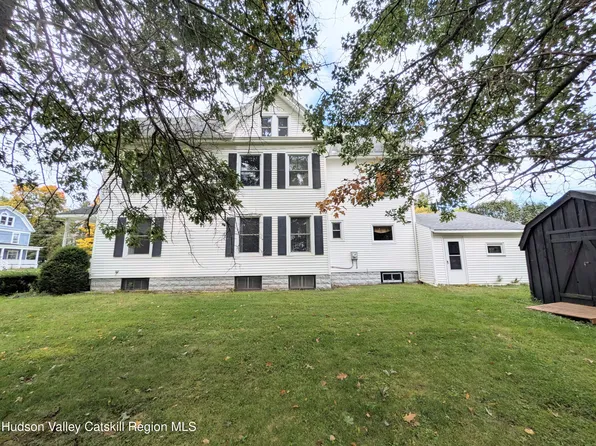 17 W End Avenue, Stamford, NY 12167