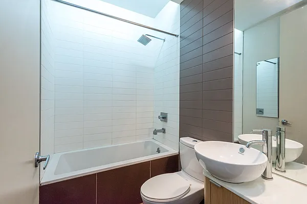 Rented by Nooklyn NYC LLC | media 19