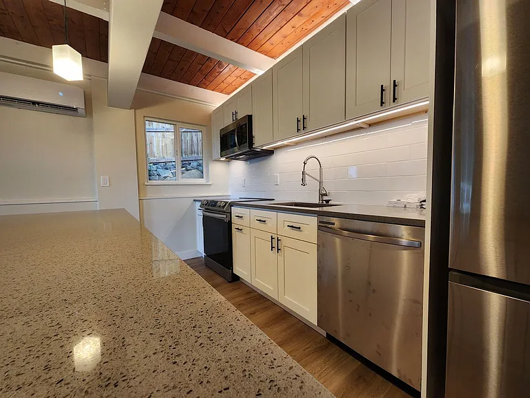 1155 Jay St #A — Photo 8