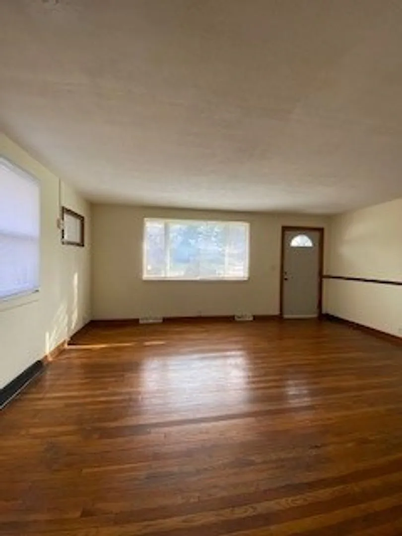 2 Bedroom Home in South Bend! — Photo 1