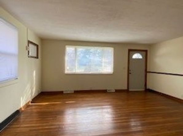 55363 Lexington Ave