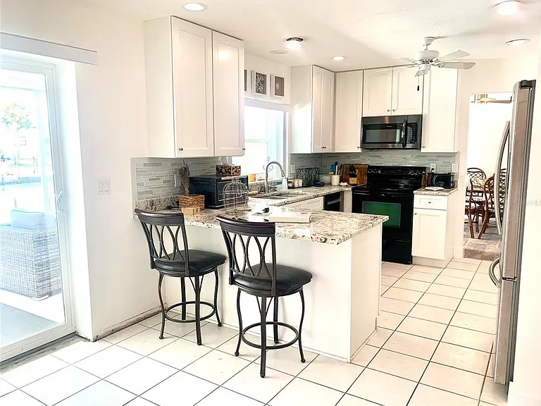 1714 Meadowood St — Photo 41