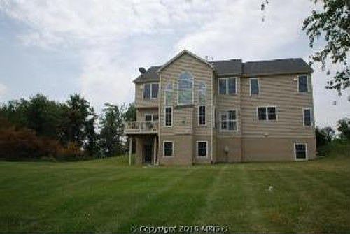 3rd image of 17304 Roundmont Pl