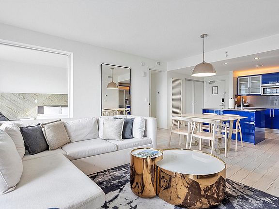 4th image of 3101 Bayshore Drive #905