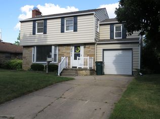 2611 Fairfax Rd, Lansing, MI 48910