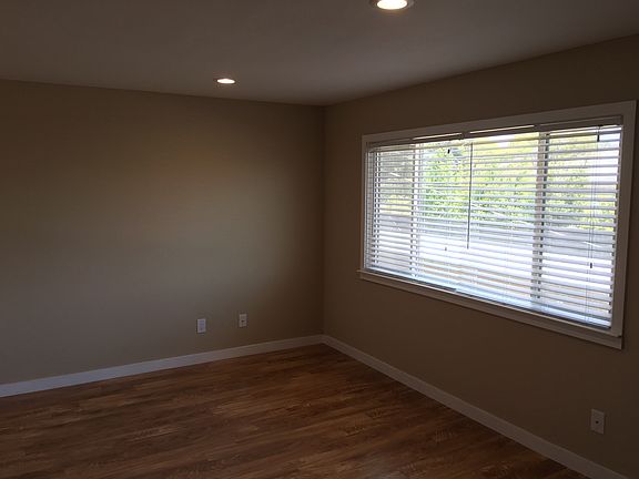 4th image of 350 Dunster Dr APT 27