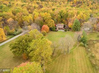 10396 Twisted Oak Ln, Marshall, VA 20115