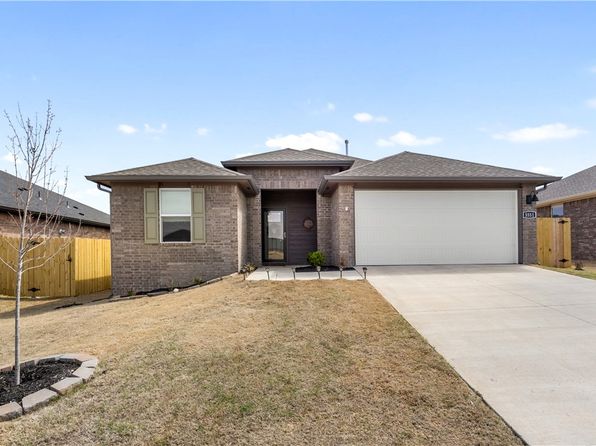 5551 Southwood Ave, Springdale, AR 72762