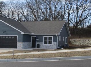 1007 Rusalka Circle, Reedsburg, WI 53959