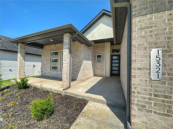 2nd image of 15321 Caspian Ln