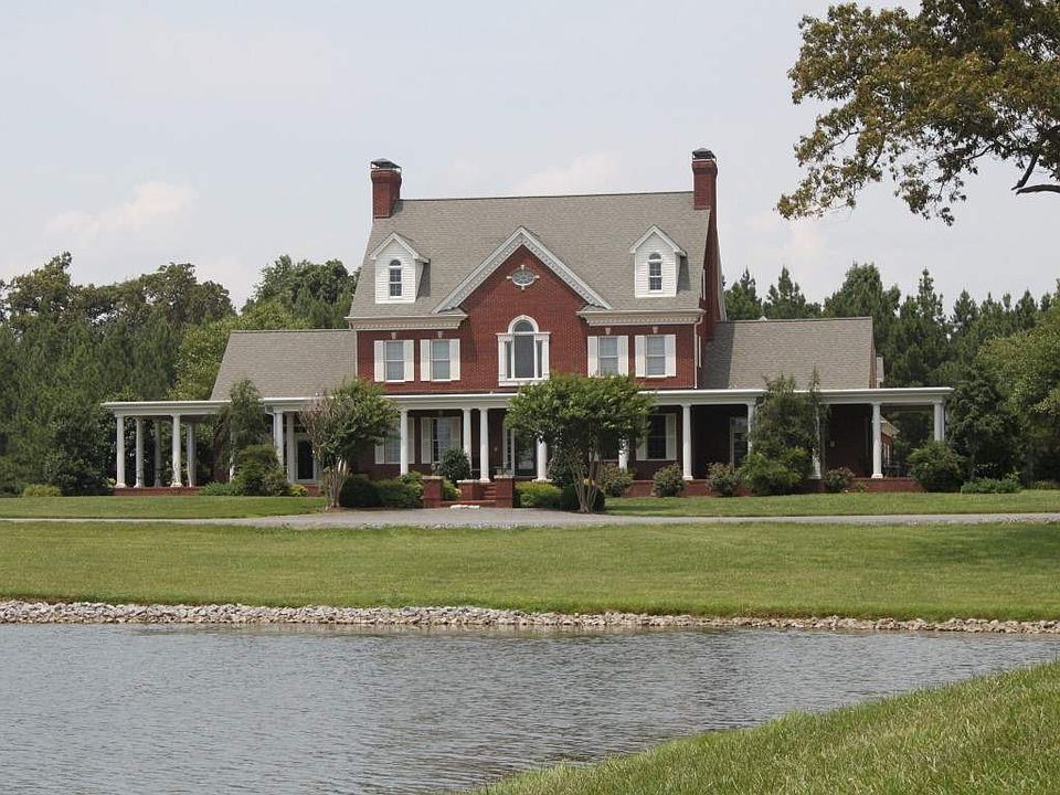 1st image of 792 Mount Carmel Dr