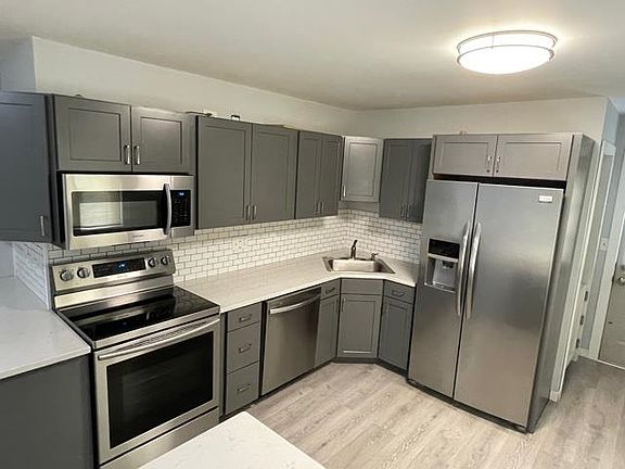 4th image of 2024 Valley Park Dr