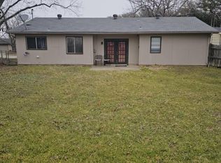 317 Boulder Ct, Burleson, TX 76028