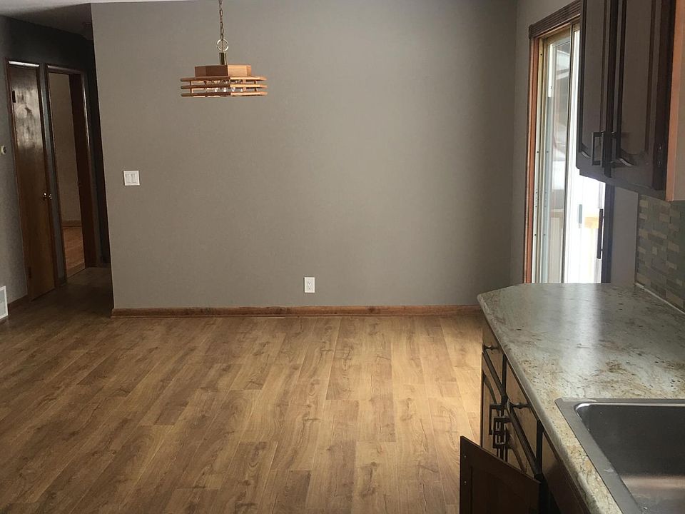 2nd image of 180 E Palmer Ave