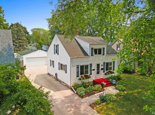 2104 N Superior St, Appleton, WI 54911