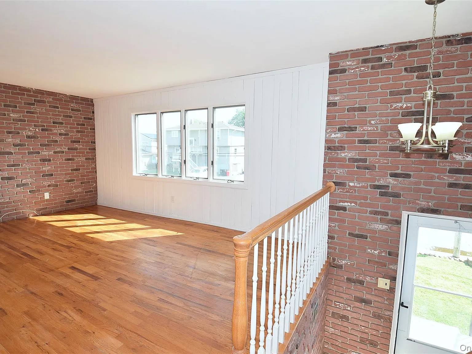 3 bed, 1.5 bath, 1742 sqft, $4,900 — Photo 3