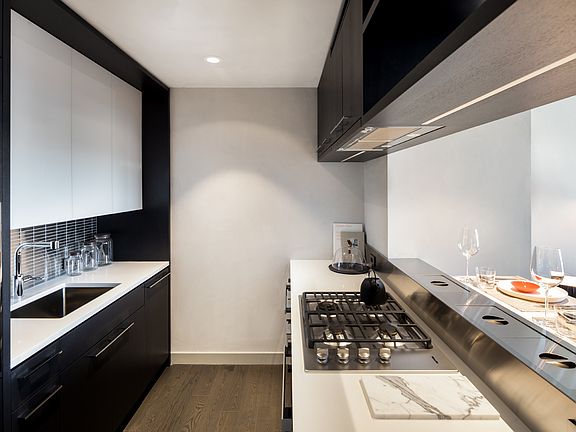 5th image of 252 South St #69G