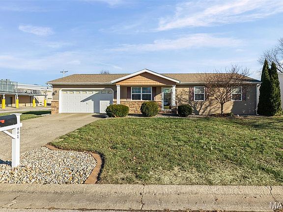 2nd image of 802 Coral Dr