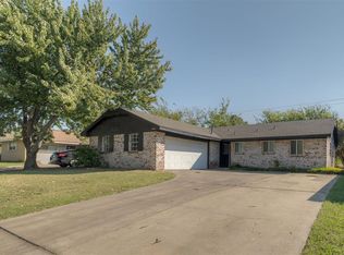 640 Moraine Ave, Midwest City, OK 73130