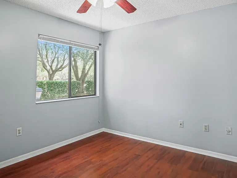 537 Sun Ridge Pl #201 — Photo 14