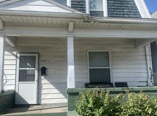 1221 E Madison St, South Bend, IN