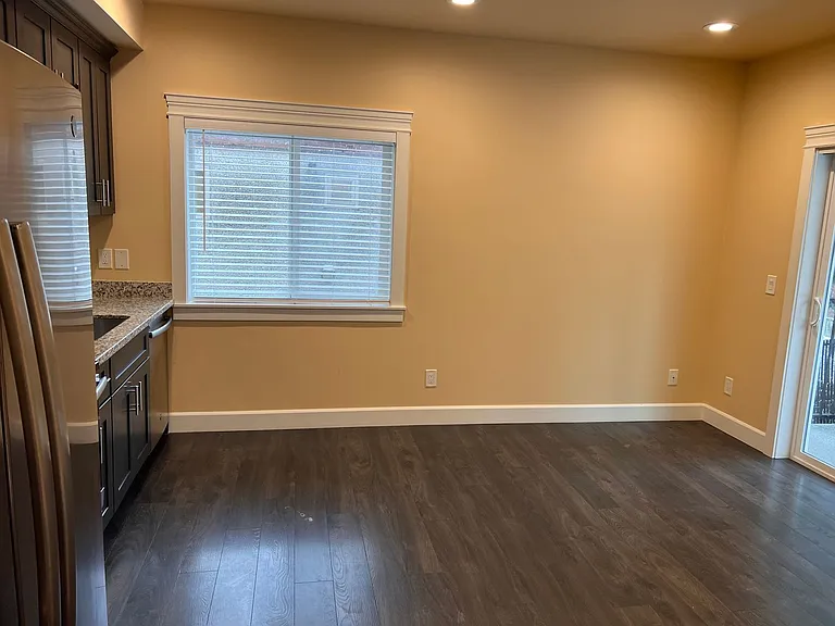 Marigold Apartments — Photo 45