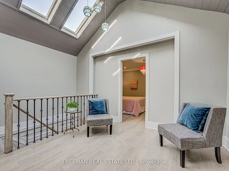 916 Manning Ave #MAIN2ND FLOOR — Photo 14