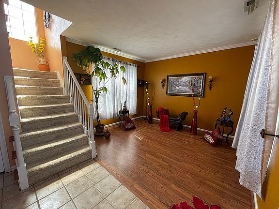 4th image of 305 Hidden Falls Ct