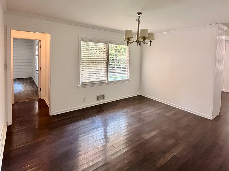 4000 Lower Roswell Rd — Photo 9
