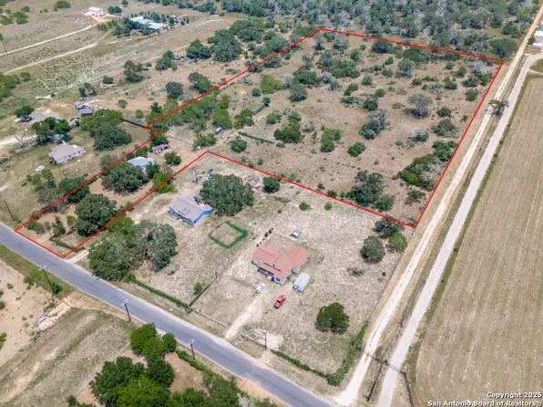 168 McConnell Road, Somerset, TX 78069