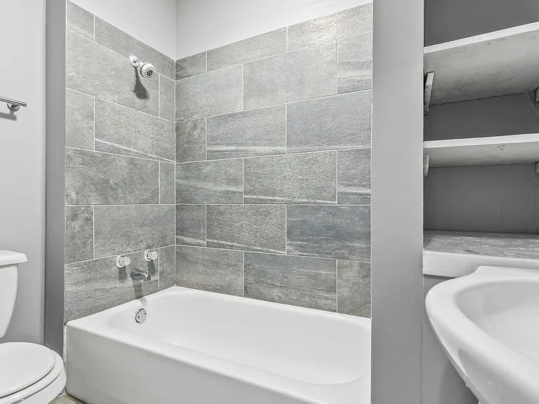 1714 S 2nd St — Photo 16