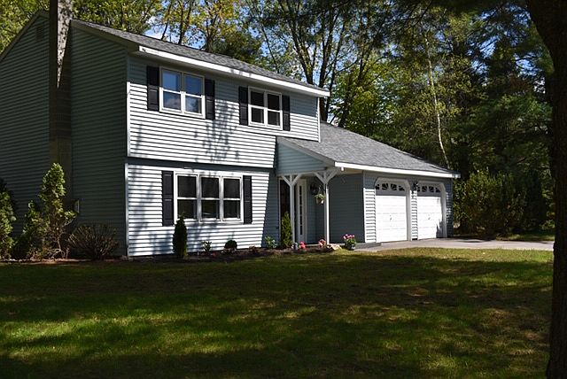 1st image of 4 Applewood Dr