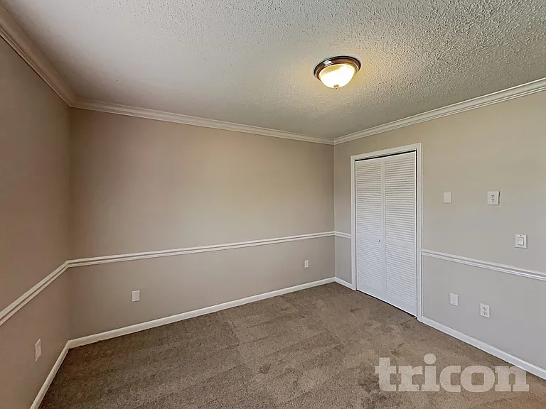 4324 Queensway Dr — Photo 31