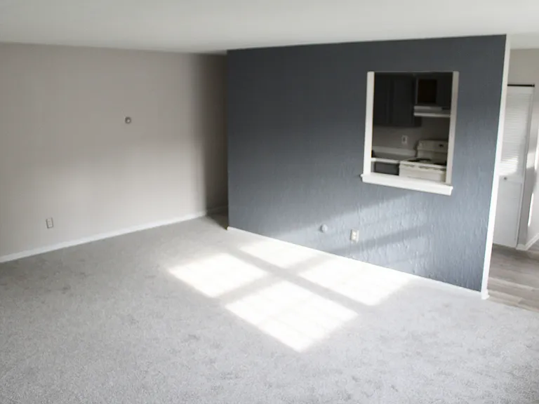 403 S Main St #H201 — Photo 4
