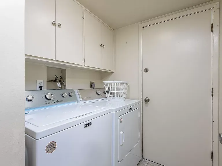 635 E Manhatton Dr #4 — Photo 1