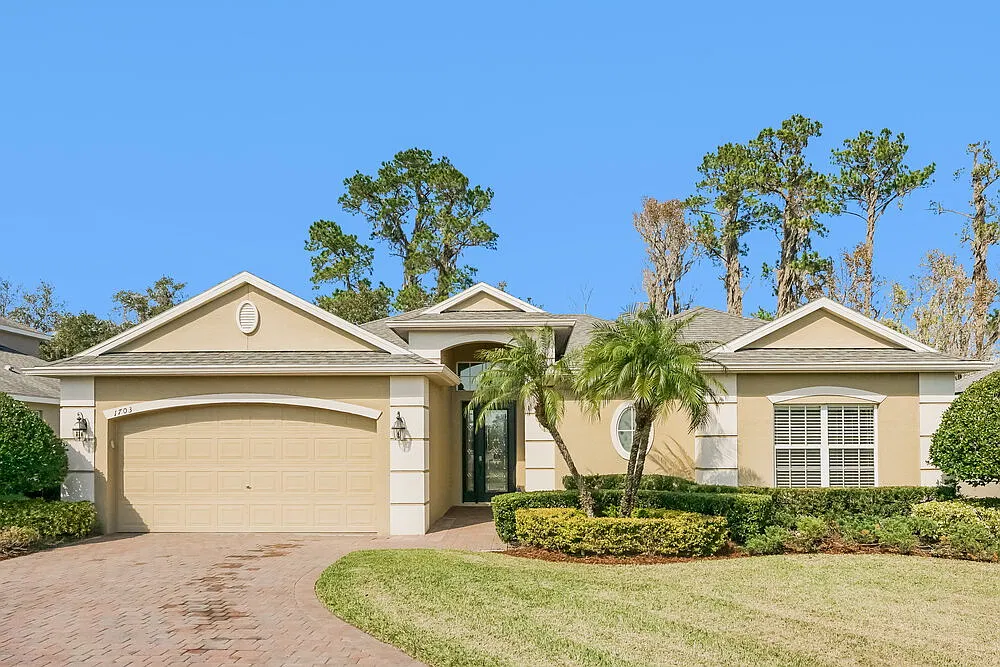 3 bed, 3.0 bath, 2296 sqft, $2,565 — Photo 1