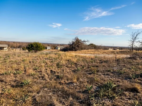 106 Sparrow Dr, Azle, TX 76020