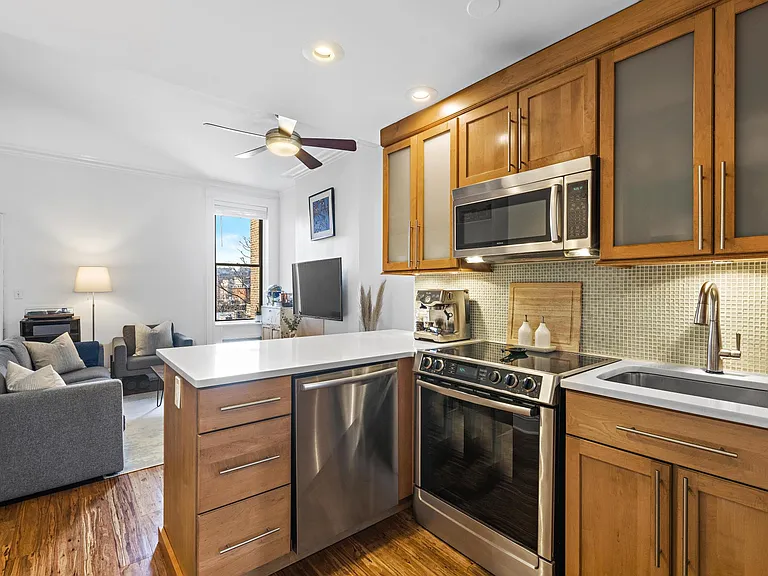 1214 Washington St #8 — Photo 6