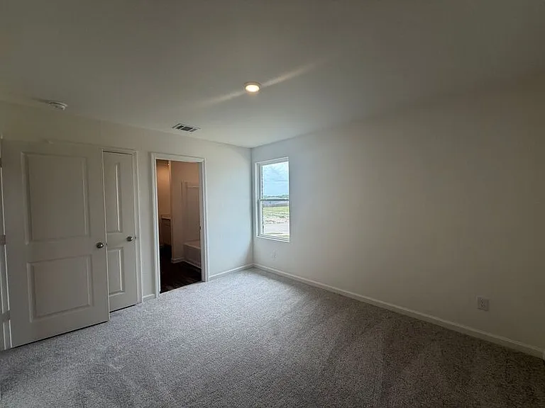 2210 Meadow Park Dr — Photo 21